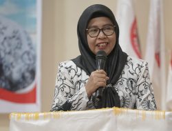 Dikbud Parimo Lounching 3000 Seragam Sekolah Gratis