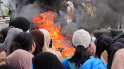 Unjuk Rasa di DPRD Sulteng Ricuh, Orasi Mahasiswi Untad Viral