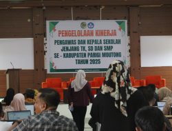 Disdikbud Parimo Perkuat Sistem Evaluasi Kinerja Guru dan Kepala Sekolah Secara Digital