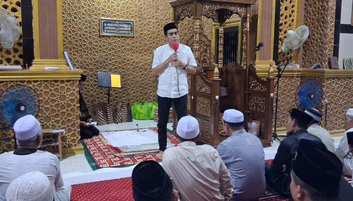 Dari Gaji Kades hingga Gas Gratis, Ini Janji Bupati Erwin Burase Saat Safari Ramadhan