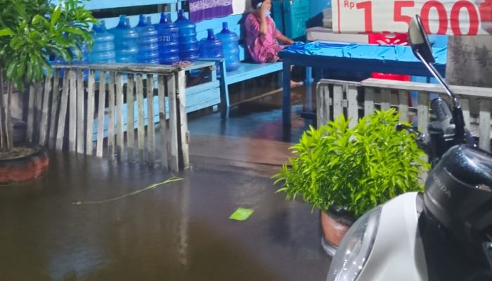 Hujan Deras Picu Banjir di Dua Desa di Moutong, Ratusan KK Terdampak