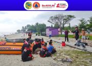 BPBD Parigi Moutong dan Pos SAR Parigi Asah Kesiapsiagaan Lewat Pelatihan Water Rescue di Pantai Bambalemo