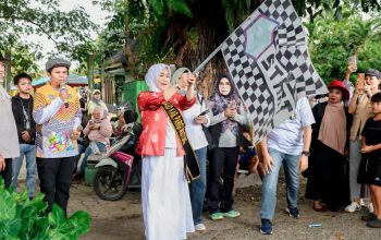 Diguyur Hujan, Semangat Tetap Menyala: Bunda PAUD Parigi Moutong Lepas Karnaval Hardiknas 2026